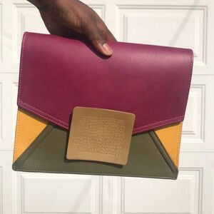 Dareen Hakim - Le Cannes Shoulder clutch